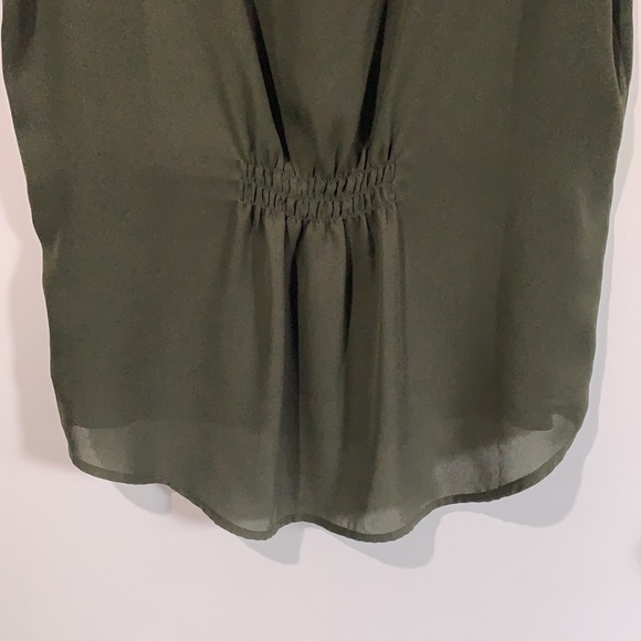 Tahari deep green top - Picture 3 of 7